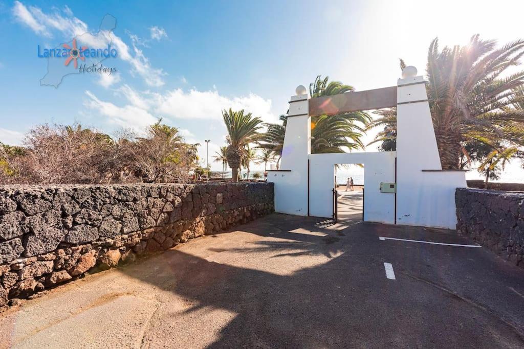 Casa Patty, Piscinas Climatizadas, Primera Linea Costa Teguise Εξωτερικό φωτογραφία